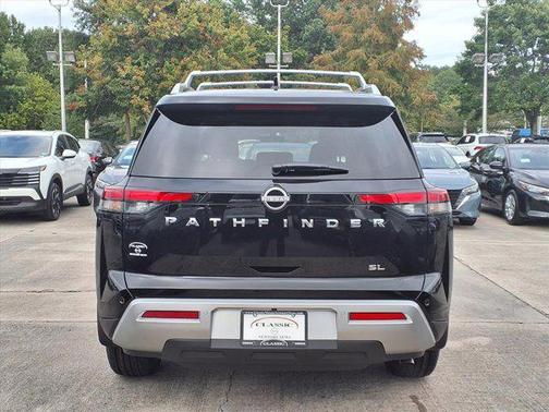 2025 Nissan Pathfinder SL FWD