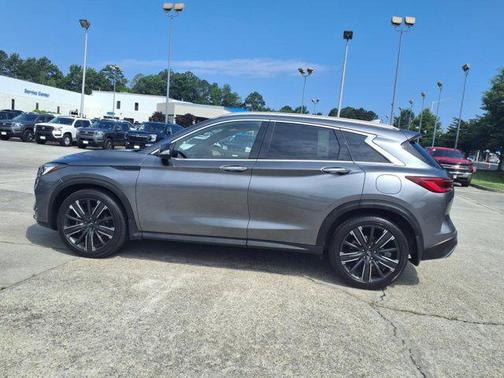 2022 INFINITI QX50 LUXE AWD