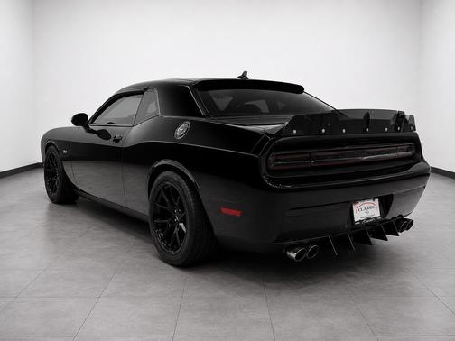 Phantom Black Tri-Coat Pearl 2014 Dodge Challenger R/T