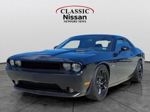 Phantom Black Tri-Coat Pearl 2014 Dodge Challenger R/T
