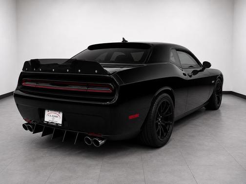 Phantom Black Tri-Coat Pearl 2014 Dodge Challenger R/T