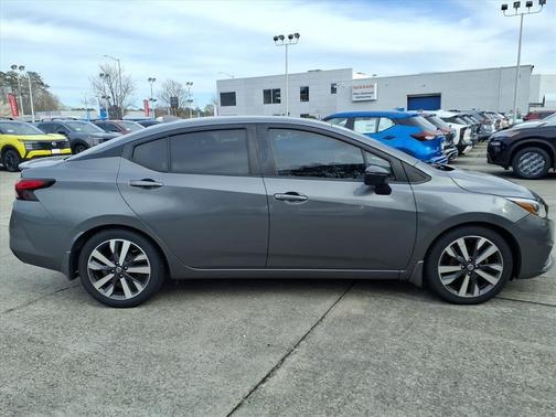 Gun Metallic 2020 Nissan Versa 1.6 S