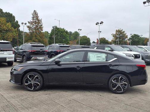 2025 Nissan Altima SR FWD