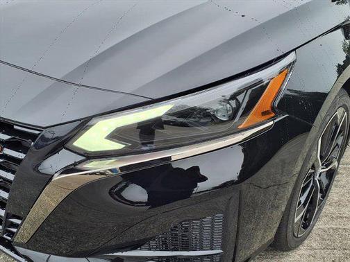 2025 Nissan Altima SR FWD