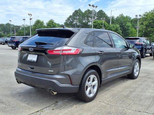 2020 Ford Edge SE