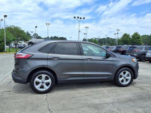 2020 Ford Edge SE