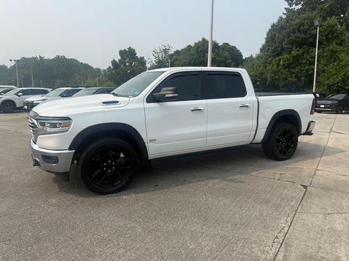 Ivory White Tri-Coat Pearlcoat 2019 RAM 1500 Longhorn