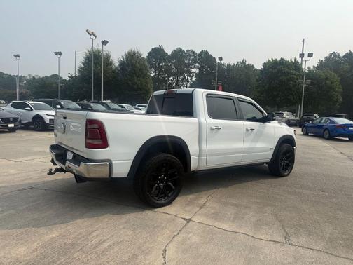Ivory White Tri-Coat Pearlcoat 2019 RAM 1500 Longhorn
