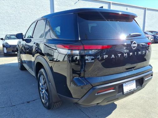 2026 Nissan Pathfinder S