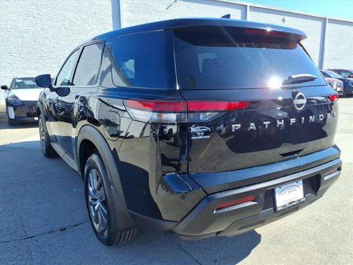 2026 Nissan Pathfinder S