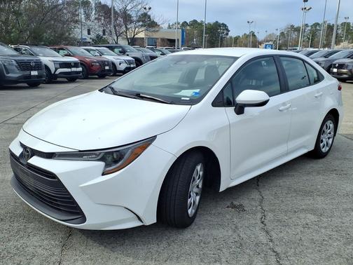 Ice Cap 2023 Toyota Corolla LE