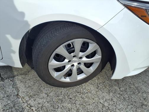 Ice Cap 2023 Toyota Corolla LE