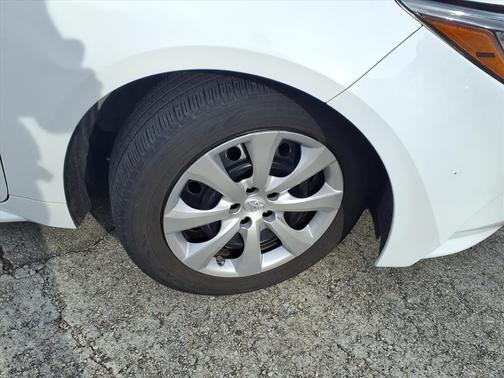 Ice Cap 2023 Toyota Corolla LE