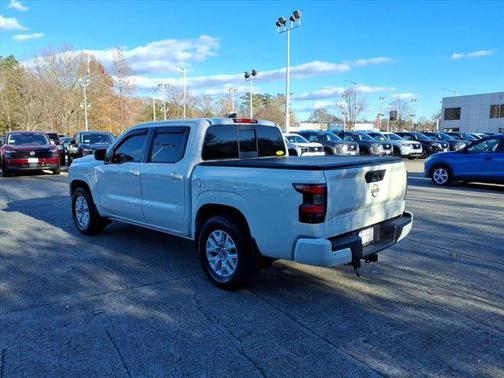 2022 Nissan Frontier SV