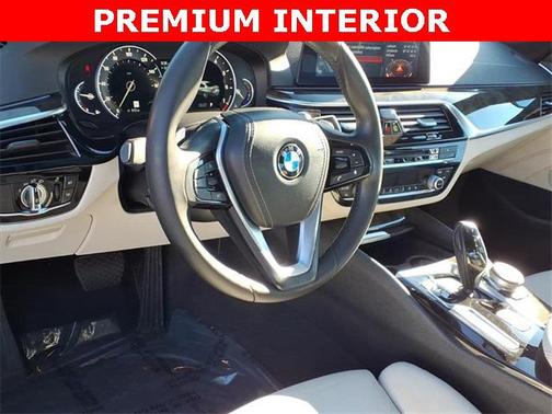 2019 BMW 530 530i