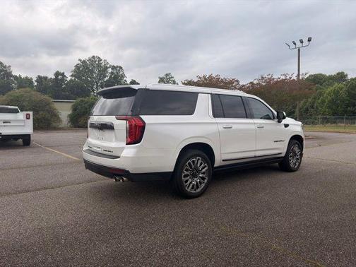 White Frost Tricoat 2024 GMC Yukon XL Denali Ultimate
