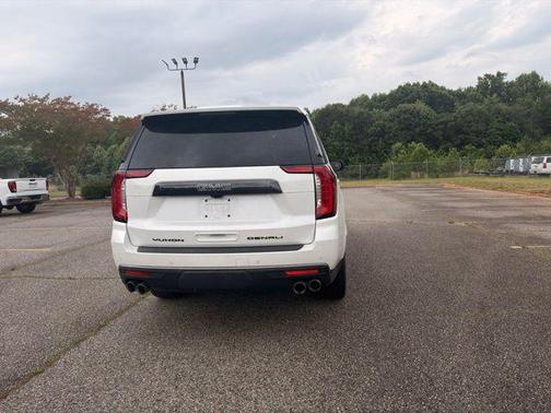 White Frost Tricoat 2024 GMC Yukon XL Denali Ultimate