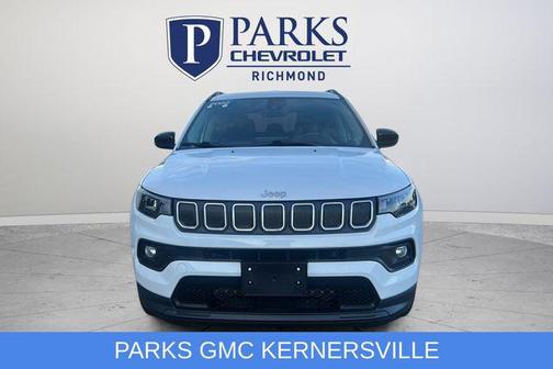Bright White Clearcoat 2022 Jeep Compass Latitude