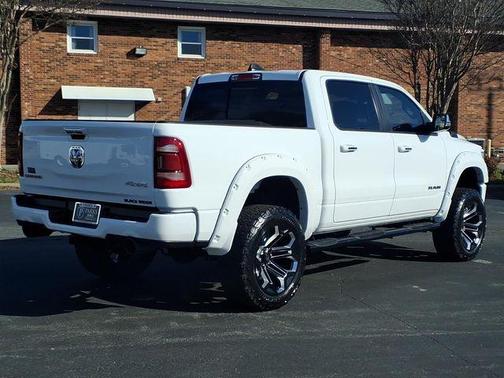 Bright White Clearcoat 2022 RAM 1500 Laramie