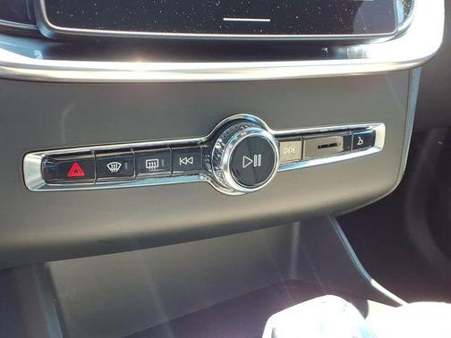 Denim Blue Metallic 2026 Volvo XC90 Plus, B5 AWD Gas (mild hybrid), Gasoline, Bright, 7 Seats