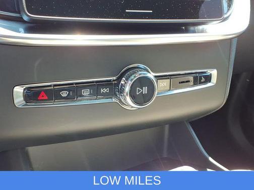 Denim Blue Metallic 2026 Volvo XC90 Plus, B5 AWD Gas (mild hybrid), Gasoline, Bright, 7 Seats