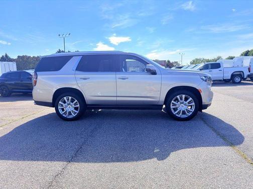 Empire Beige Metallic 2021 Chevrolet Tahoe 4WD High Country