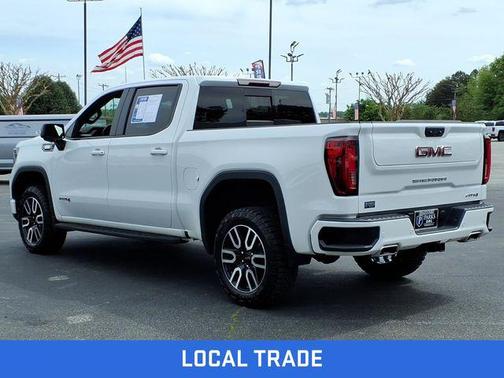Summit White 2024 GMC Sierra 1500 AT4