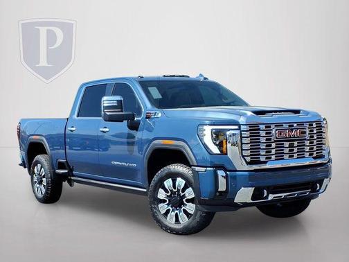 Downpour Met 2026 GMC Sierra 2500 Denali