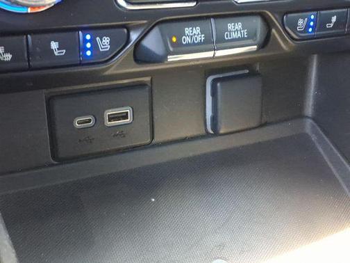 Steel Metallic 2021 GMC Yukon SLT