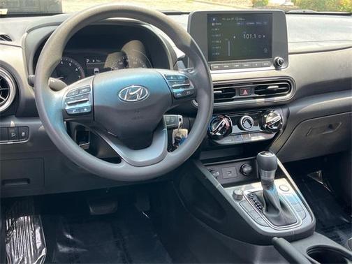2022 Hyundai KONA SE