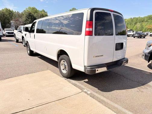 2024 Chevrolet Express 3500 RWD 3500 Extended Wheelbase LT