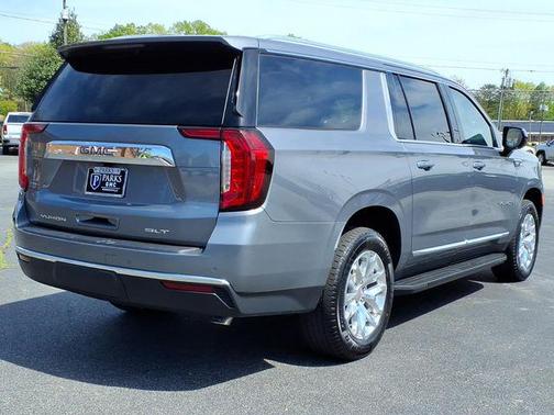 2022 GMC Yukon XL SLT