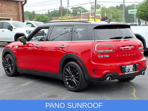 Chili Red 2022 MINI Clubman Cooper S