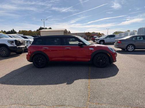 Chili Red 2022 MINI Clubman Cooper S