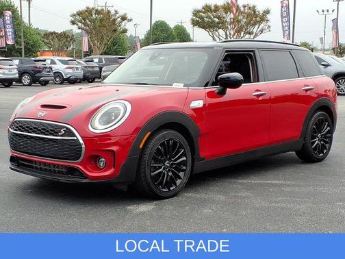 Chili Red 2022 MINI Clubman Cooper S