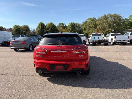 Chili Red 2022 MINI Clubman Cooper S