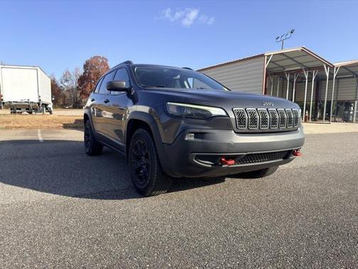 2020 Jeep Cherokee Trailhawk