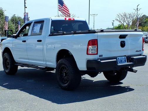 Bright White Clearcoat 2024 RAM 2500 Tradesman Crew Cab 4x4 6'4' Box