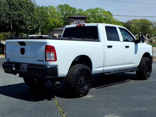 Bright White Clearcoat 2024 RAM 2500 Tradesman Crew Cab 4x4 6'4' Box
