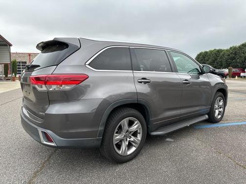 2017 Toyota Highlander Limited