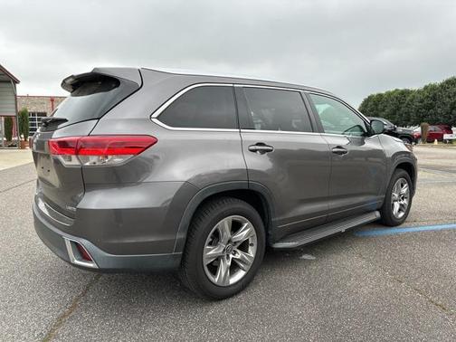 2017 Toyota Highlander Limited