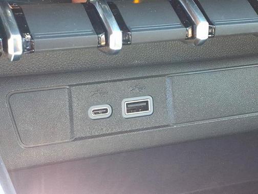 Rapids Metallic 2026 GMC Canyon Elevation