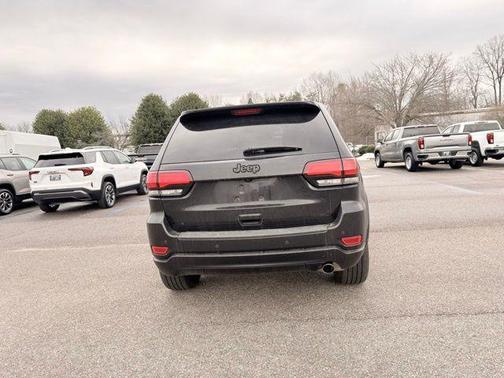2022 Jeep Grand Cherokee Laredo