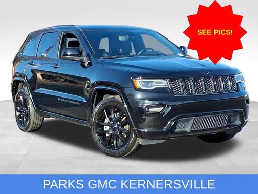 2022 Jeep Grand Cherokee Laredo