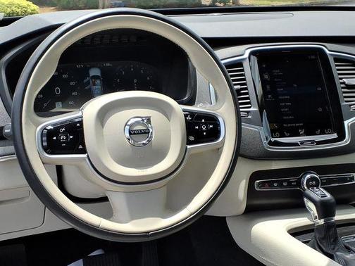 Denim Blue Metallic 2020 Volvo XC90 T5 Momentum