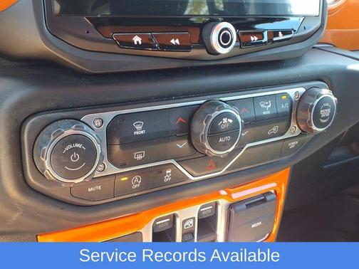 Granite Crystal Metallic Clearcoat 2018 Jeep Wrangler Unlimited Sahara