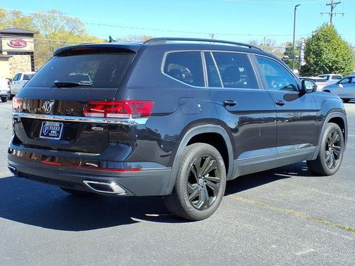 2022 Volkswagen Atlas 2.0T SE w/Technology 4MOTION