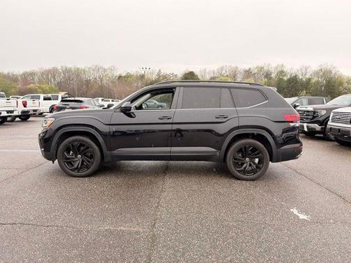 2022 Volkswagen Atlas 2.0T SE w/Technology 4MOTION