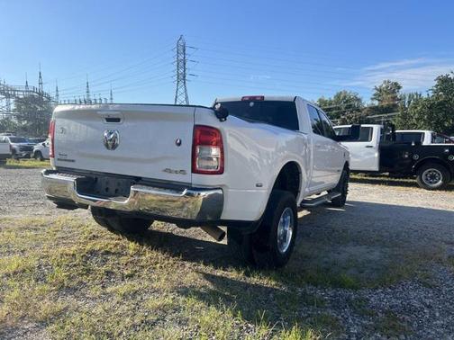 2021 RAM 3500 Big Horn Crew Cab 4x4 8' Box