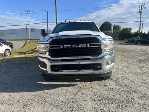 2021 RAM 3500 Big Horn Crew Cab 4x4 8' Box